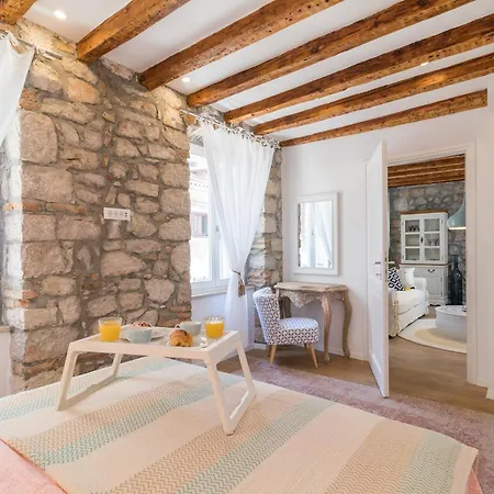 Deluxe Mimi Lägenhet