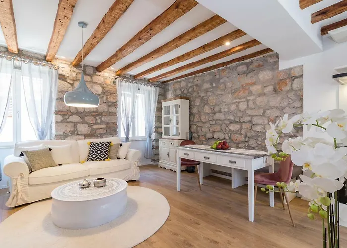 Deluxe Mimi Διαμέρισμα *